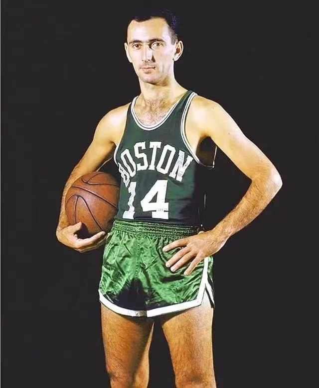 凭借此役的 凭借此役的