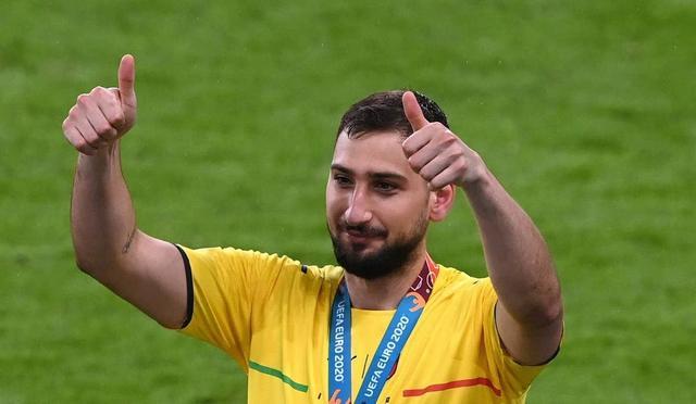 詹姆斯是一 詹姆斯是一