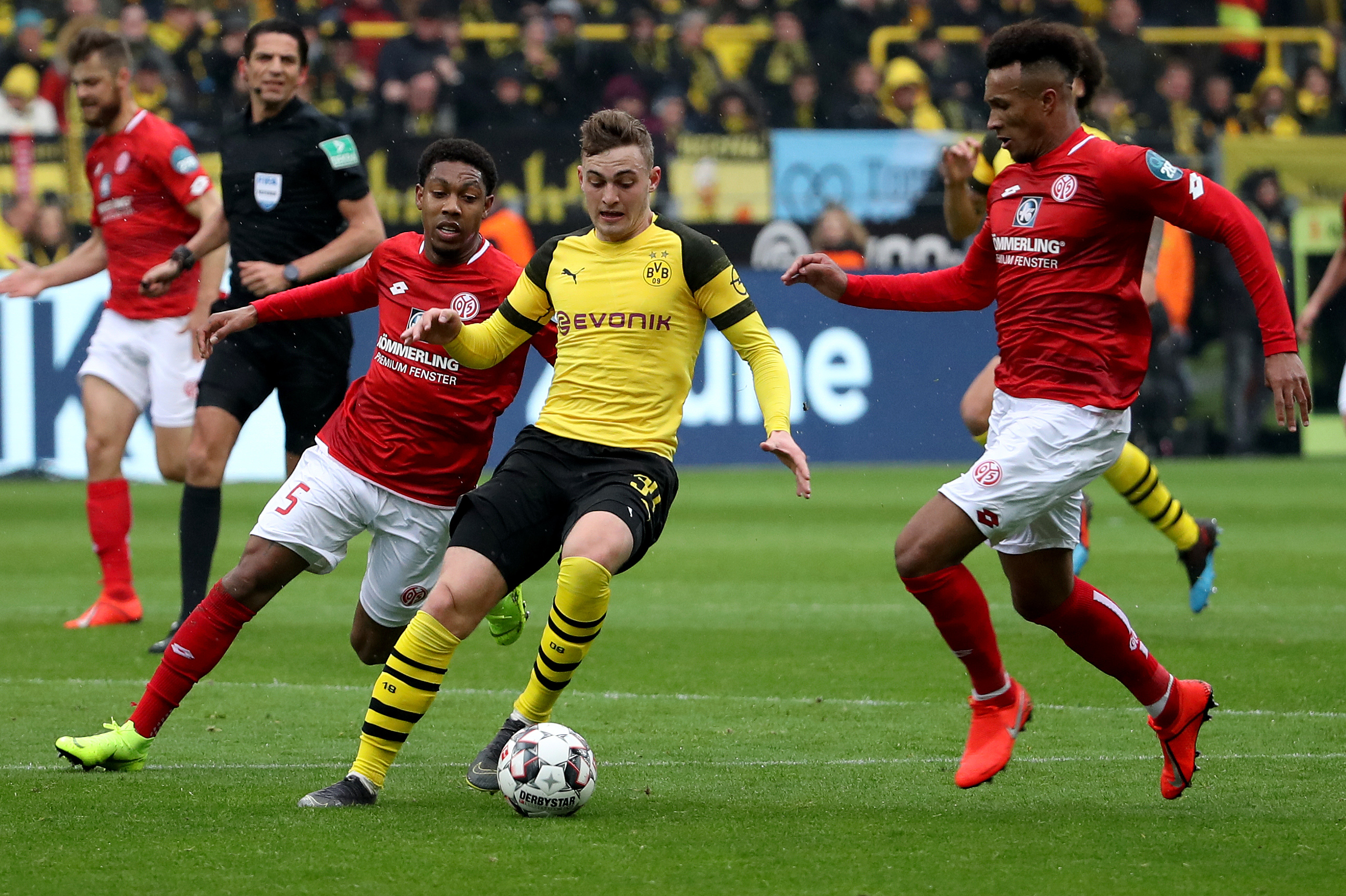 她们在过去 她们在过去