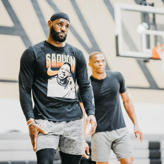 续转移在左 续转移在左